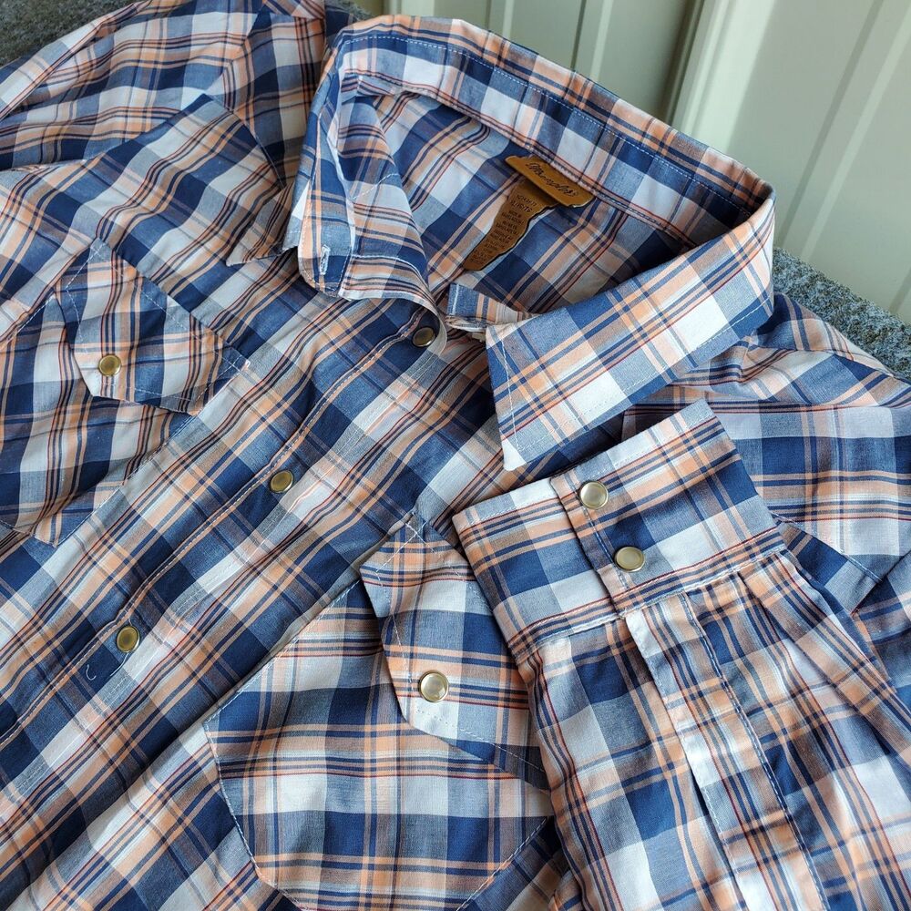 Wrangler Women’s XL Pearl Snap Shirt Blue Orange Plaid Western Long Slee